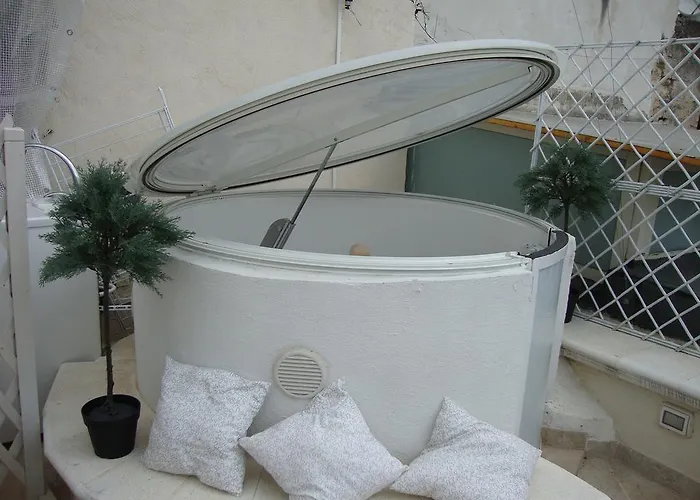 Konukevi Le Nicchie 3*